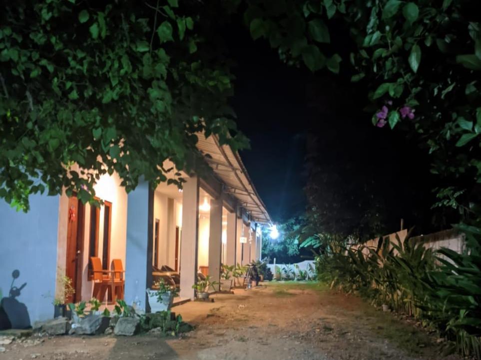 Wl Guesthouse Labuan Bajo Exterior photo