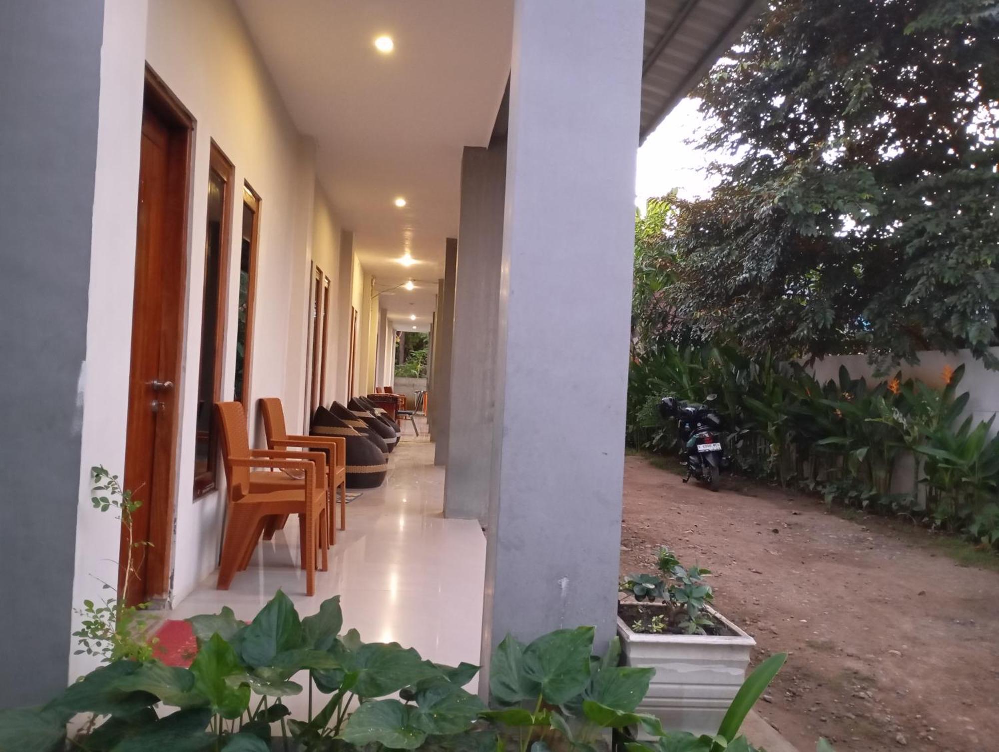 Wl Guesthouse Labuan Bajo Exterior photo