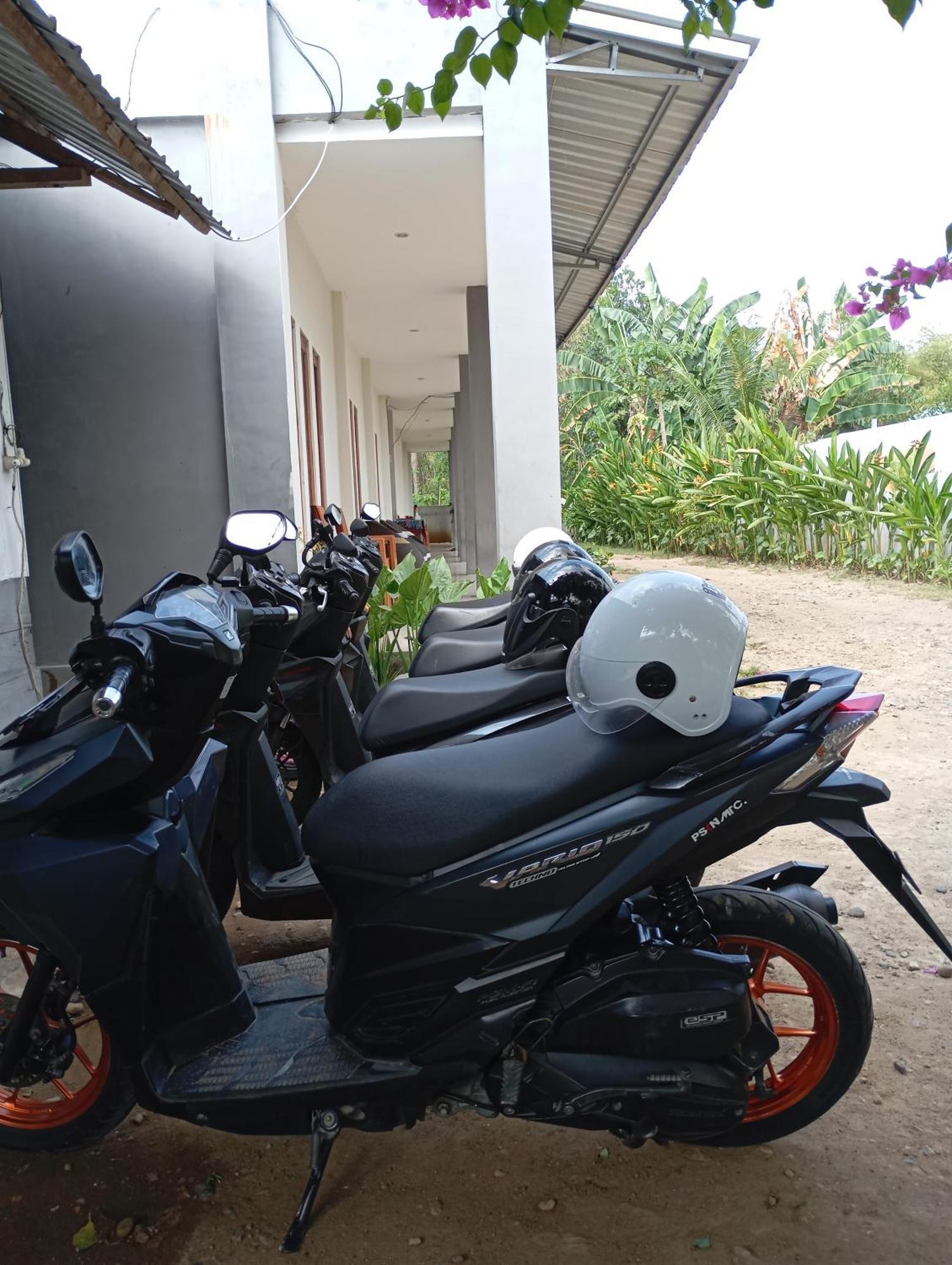 Wl Guesthouse Labuan Bajo Exterior photo