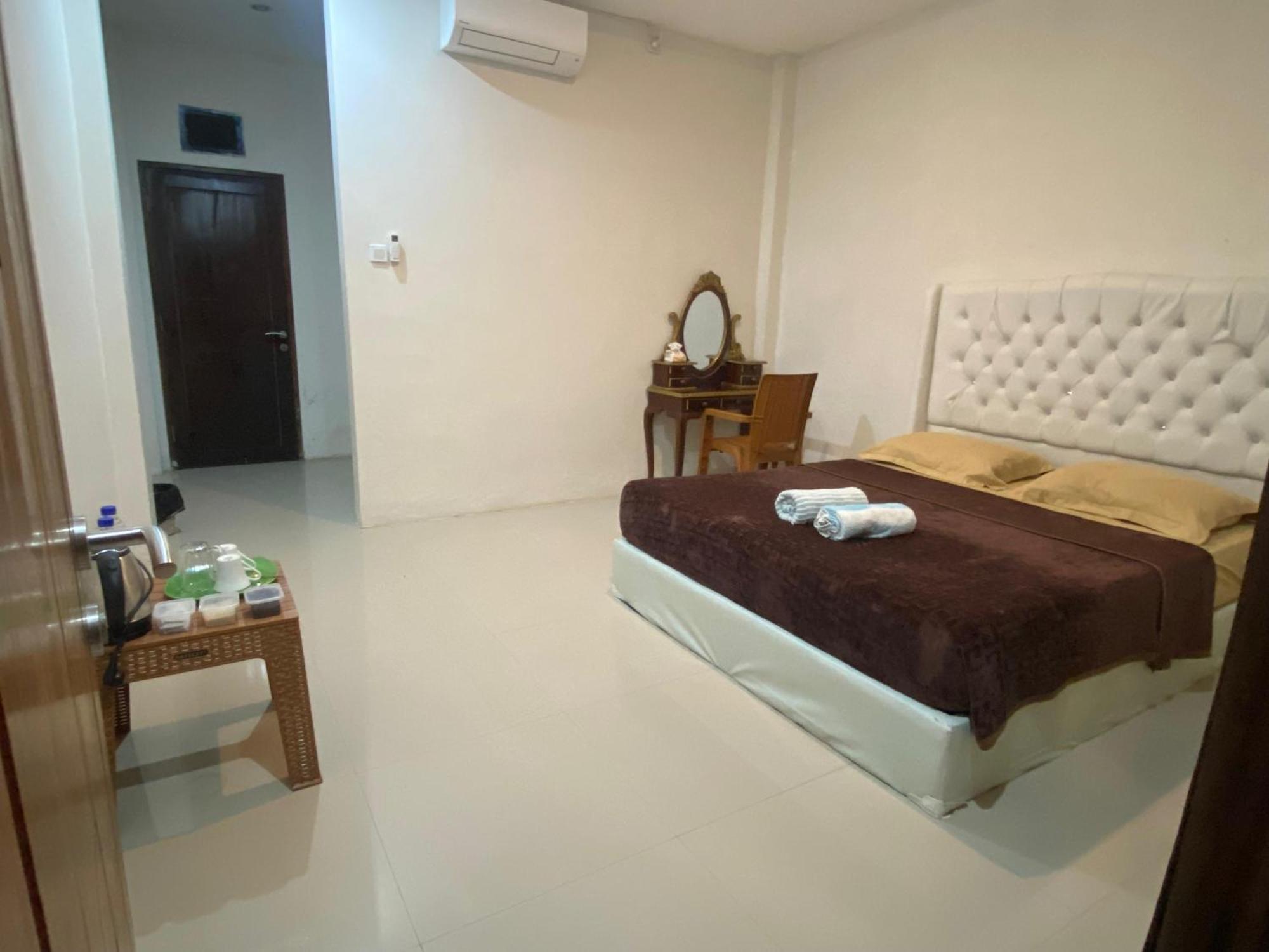 Wl Guesthouse Labuan Bajo Exterior photo