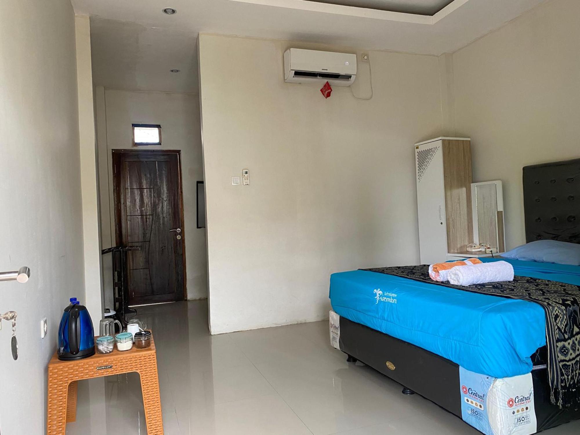 Wl Guesthouse Labuan Bajo Exterior photo