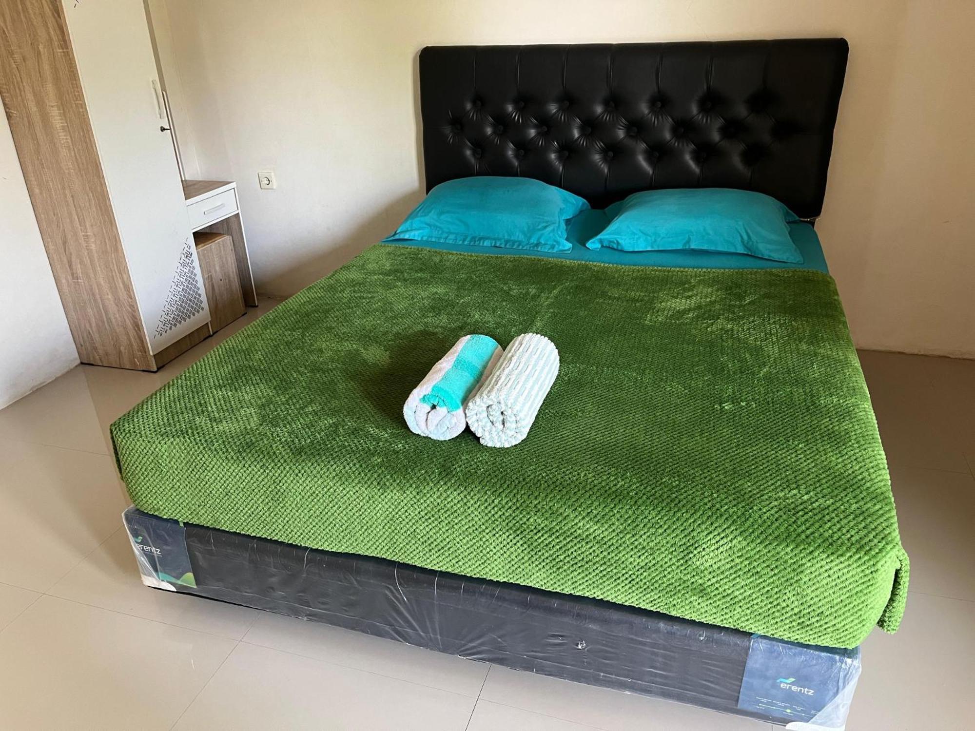 Wl Guesthouse Labuan Bajo Exterior photo